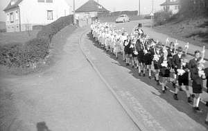 1953_letzte erstkommunion in der notkirche_n_17